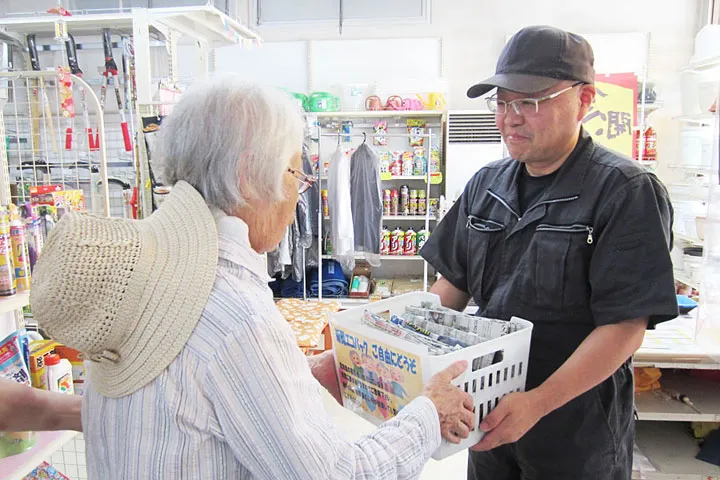 エコバック配布の様子